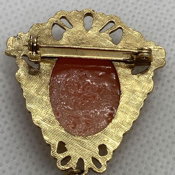 Vintage Gold Tone Cameo Brooch Pin Ornate Border Faux Pearl Dangle Women's Face - Picture 6 of 8